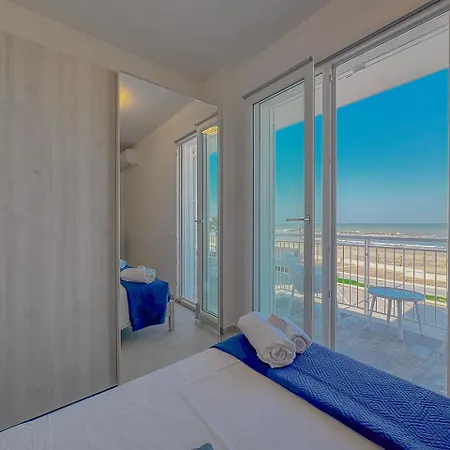 Sea-view Living | Double Space, Pure Ease By Host Hero Civitanova Marche
