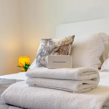 Appartement Sea-view Living | Double Space, Pure Ease By Host Hero *