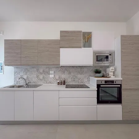 Sea-view Living | Double Space, Pure Ease By Host Hero Appartement *