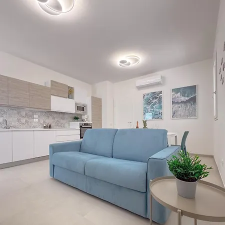 Sea-view Living | Double Space, Pure Ease By Host Hero Apartment *