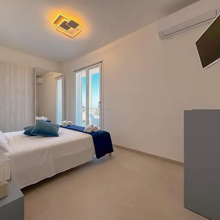 Sea-view Living | Double Space, Pure Ease By Host Hero Appartement