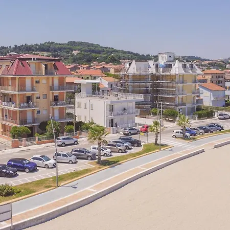 Sea-view Living | Double Space, Pure Ease By Host Hero Apartment *